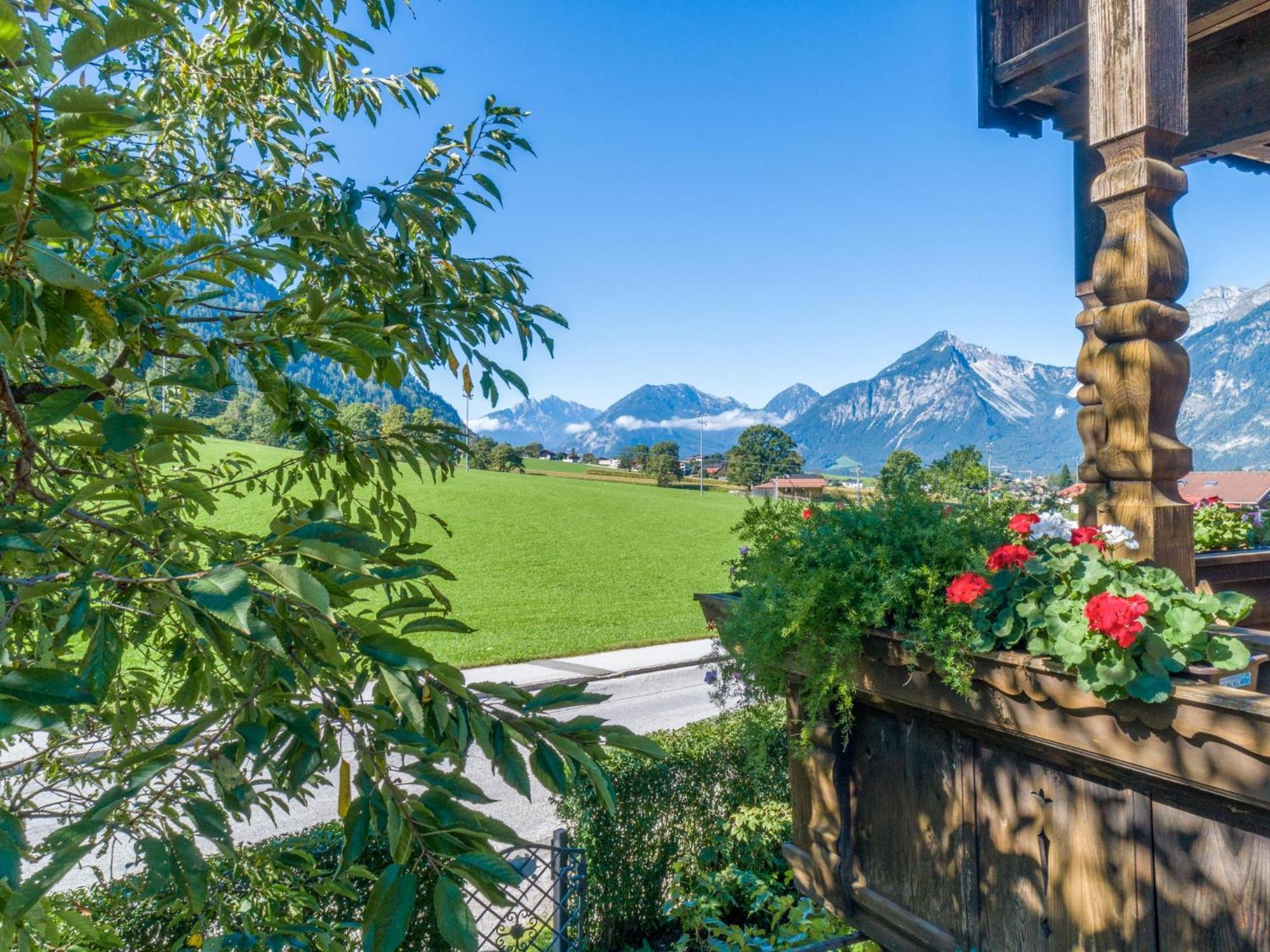 Johanna Reith im Alpbachtal Luaran gambar